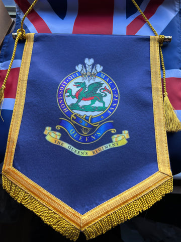 Queens Regiment Colours pennant ( QR-P )