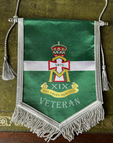 Green Howards Veteran Colours Pendant ( G.HOW-V/P )